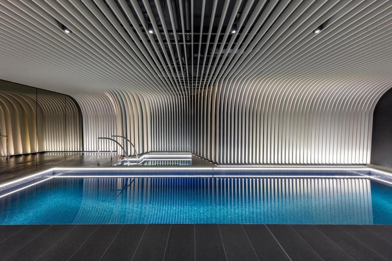 Skye Suites Sydney Exterior foto The pool at The Standard London