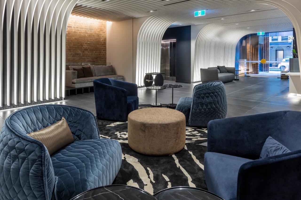 Skye Suites Sydney Exterior foto The lounge at the airport